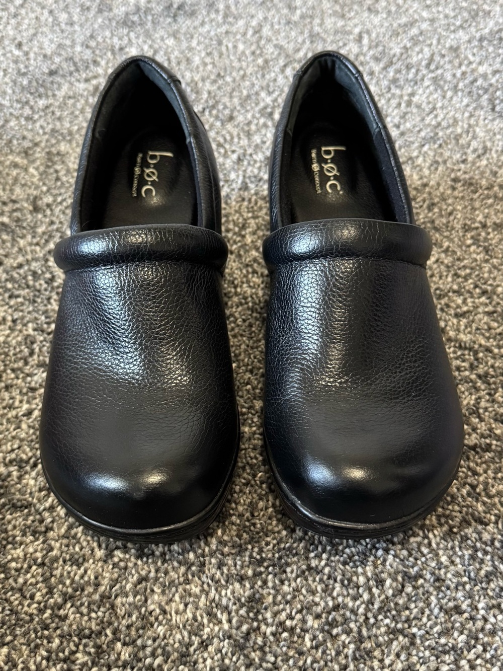 b.o.c. Women’s Nadiya Slip-On Black Leather Wedge Shoes Size 8.5